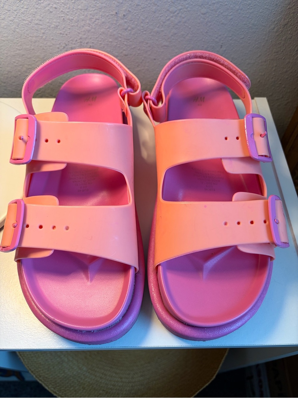 H&M Pink Double-Strap Buckle Sandals, size 9